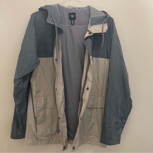 GAP Men’s Colorblock Hooded Jacket Medium Gray Blue Lightweight Windbreaker - Picture 4 of 10